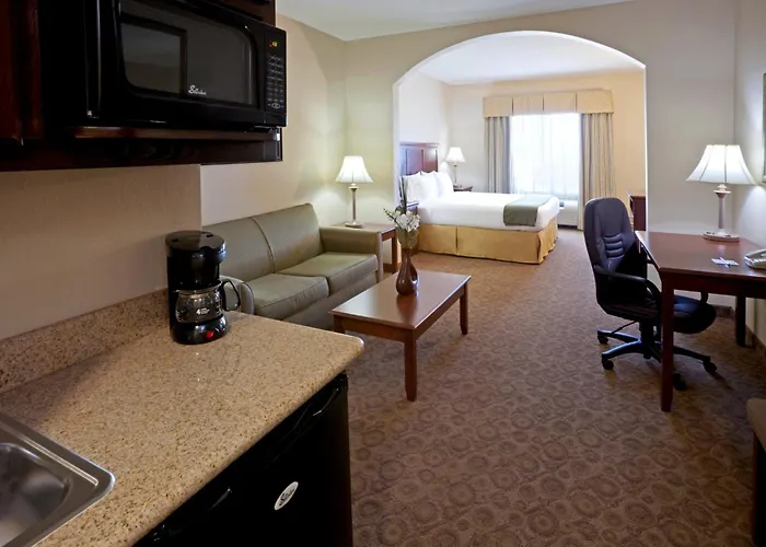 Cheap Hotels in Cedar Hill