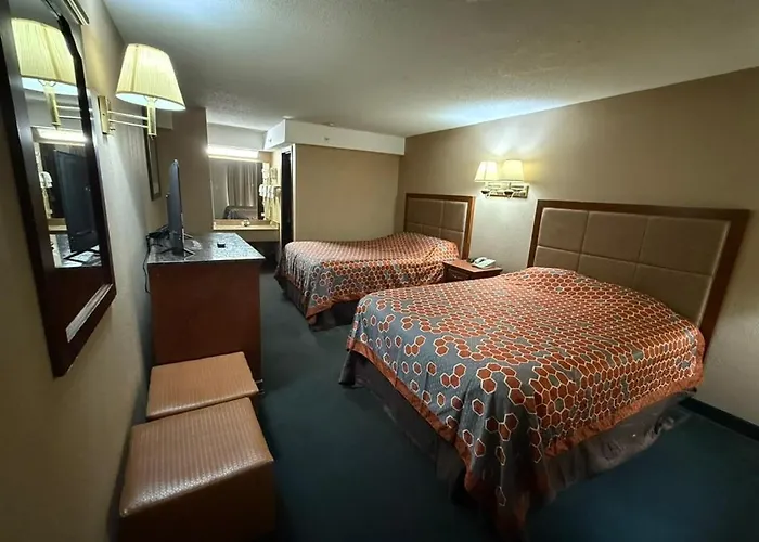 Cheap Hotels in Eureka