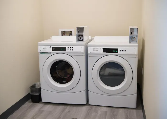 Cheap Hotels in Fort Dodge