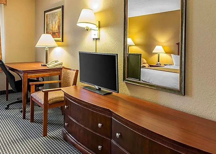 Cheap Hotels in Scottsburg