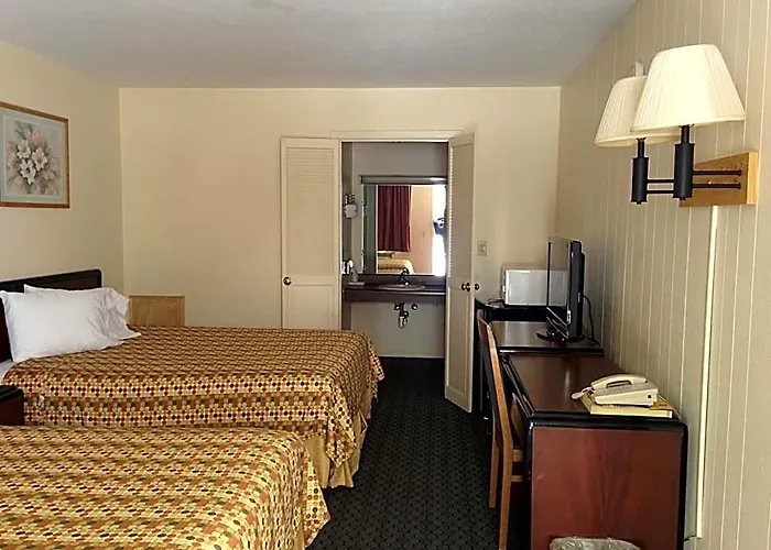 Motels in Woodhaven