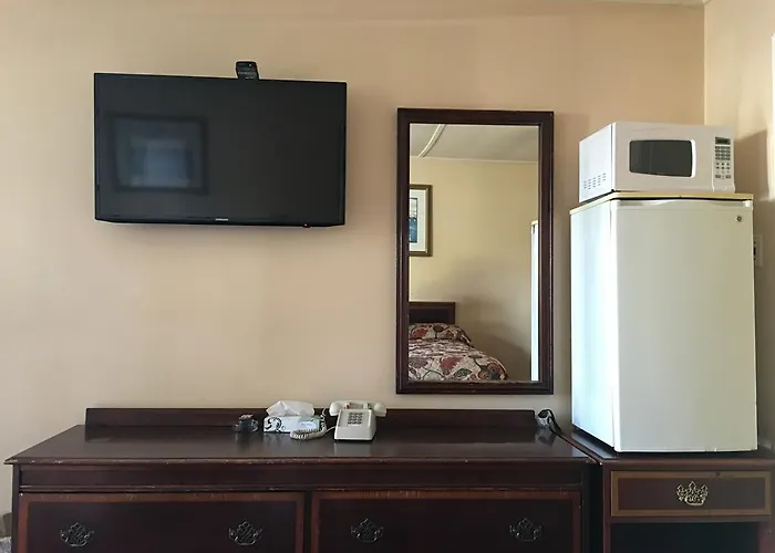 Motels in Salisbury