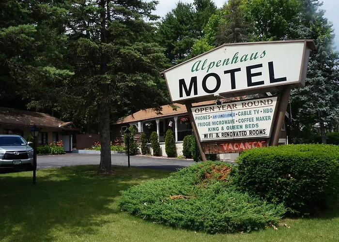 Motels in Queensbury