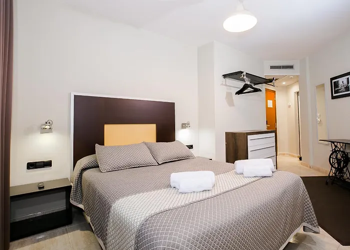 Cheap Hotels in Roses