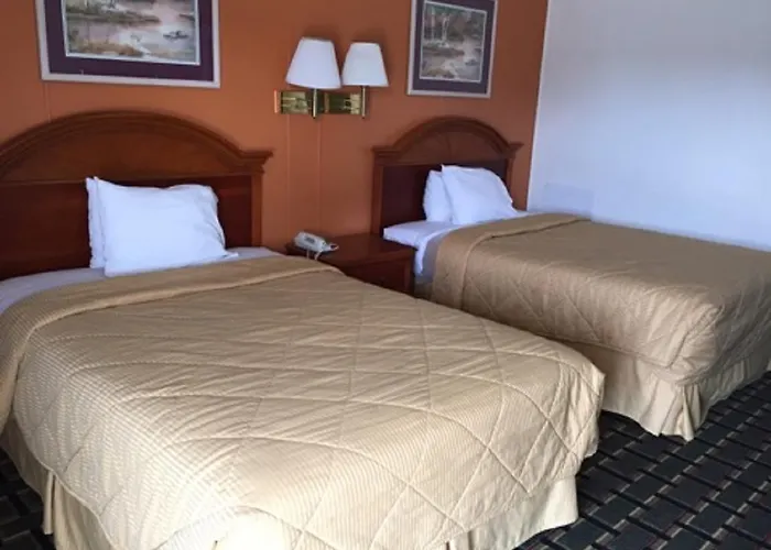 Motels in Seneca
