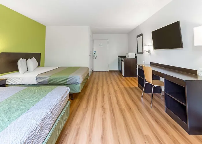 Cheap Hotels in Warminster