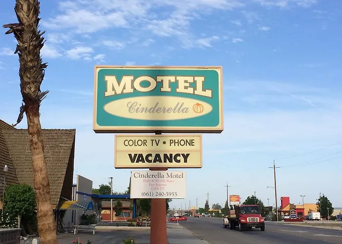 Motels in Wasco