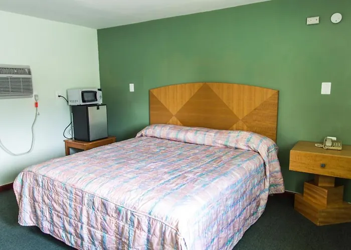 Motels in Pleasantville