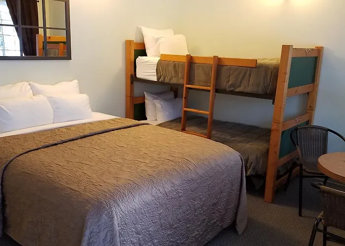 Motels in Kettle Falls