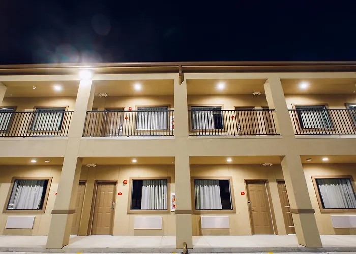 Motels in Cypress