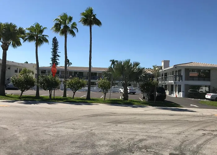 Cheap Hotels in Deerfield Beach