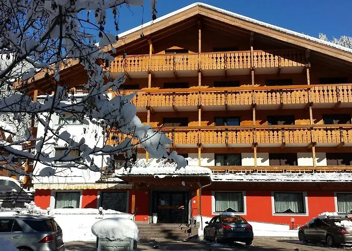 Billiga Hotell i Canazei