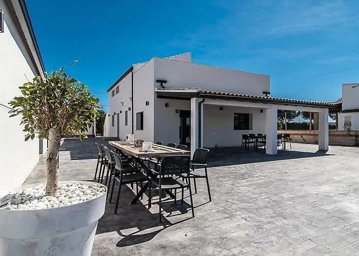 Cheap Hotels in Formentera del Segura