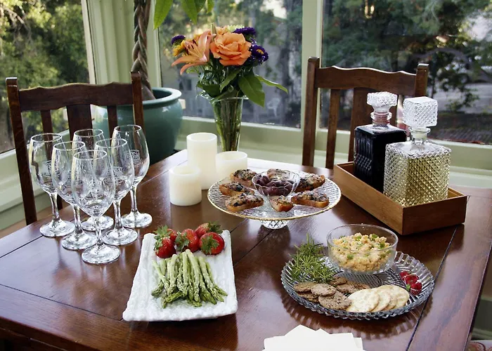 Bed and Breakfast in Monterey