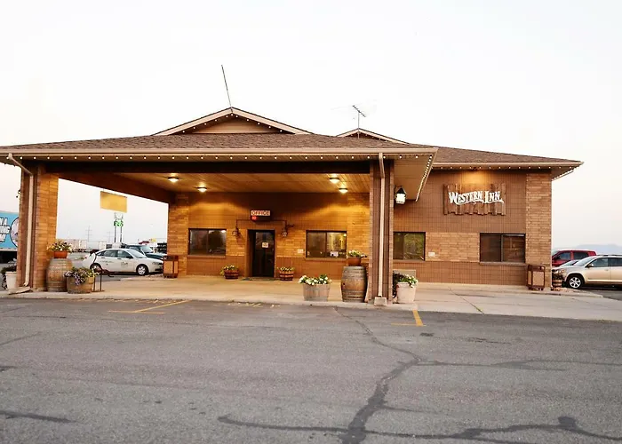 Motels in Layton