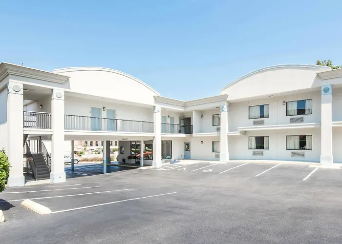 Cheap Hotels in Fuquay-Varina