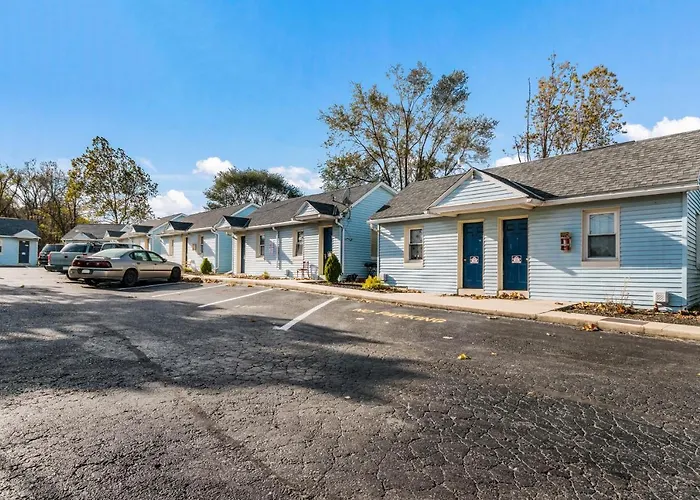 Motels in Milton