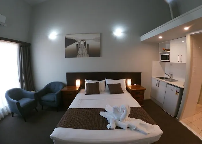 Motels in Kallangur